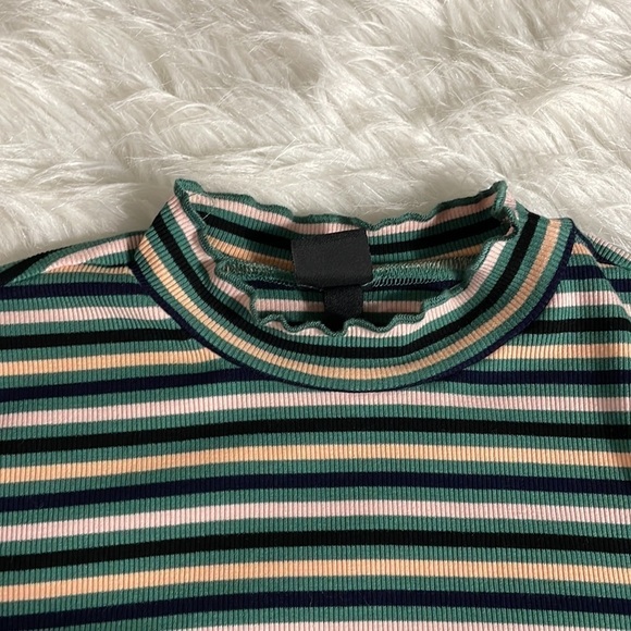 Art Class Top 90s Style Ribbed Texture Multicolor Stripes Short Sleeve Sz Large - Picture 3 of 6